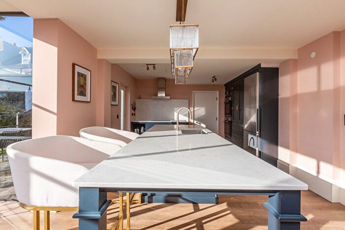 5 Bedroom End Of Terrace House To Rent In Ellington Road, Kent, CT11