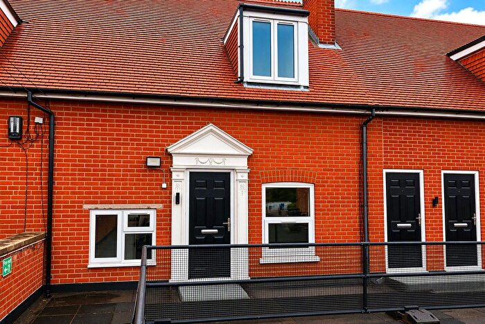 1 Bedroom Flat For Sale In Fleet Road, Fleet, Hampshire, GU51