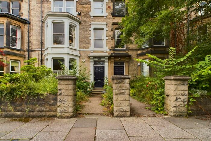 4 Bedroom Flat To Rent In Eslington Terrace, Jesmond, Newcastle Upon Tyne, NE2