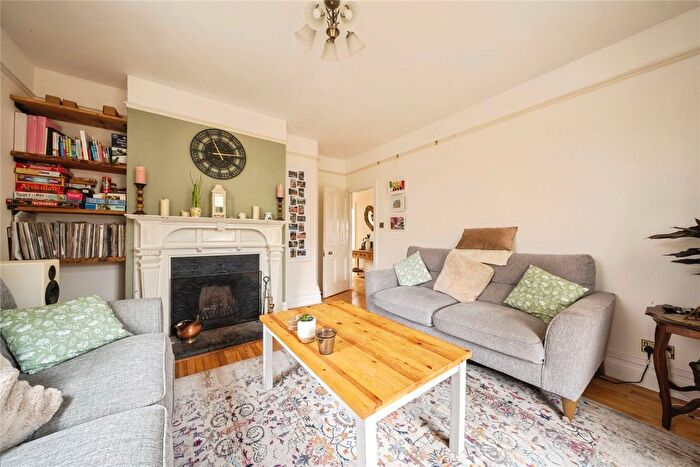 2 Bedroom Maisonette For Sale In Mill Drove, Uckfield, TN22