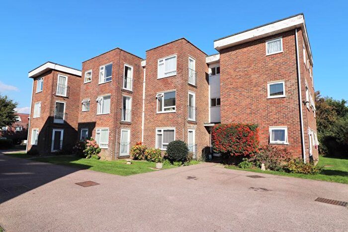1 Bedroom Apartment For Sale In Mill Road, Worthing, BN11