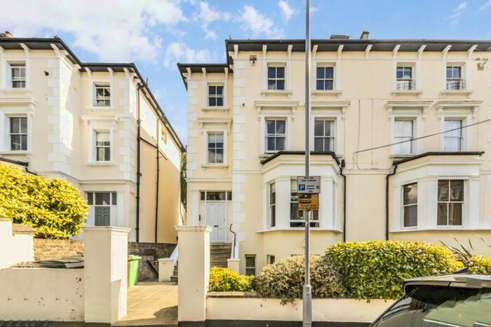 2 Bedroom Flat To Rent In St. Philips Road, Surbiton, KT6