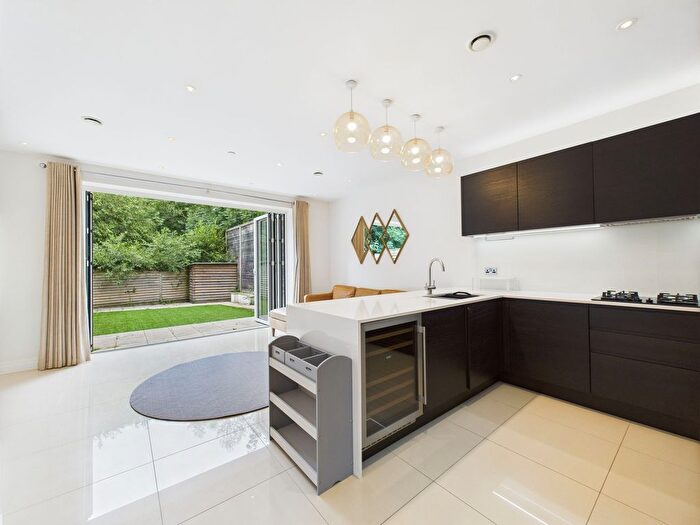 4 Bedroom Property To Rent In Brewery Lane, Twickenham, TW1