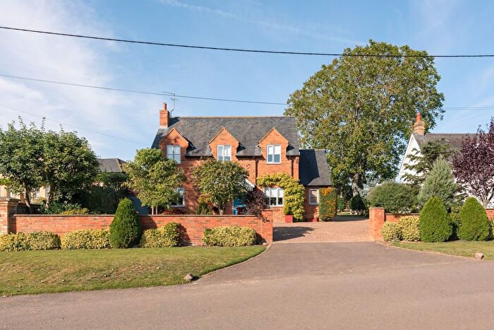 4 Bedroom Detached House For Sale In Loop Road, Keyston, Cambridgeshire, PE28