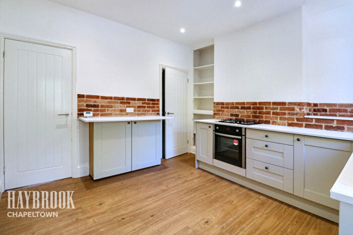 3 Bedroom End Of Terrace House For Sale In Burncross Road, Burncross, S35