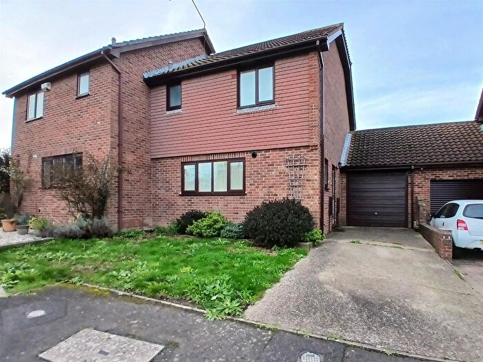 3 Bedroom Property To Rent In Fordwich Place, Sandwich, Kent, CT13