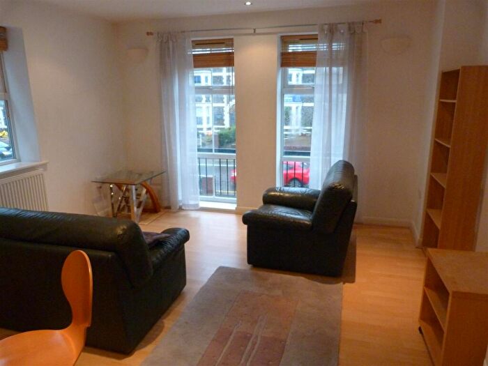 2 Bedroom Flat To Rent In Ferriers Court, Roath, CF24