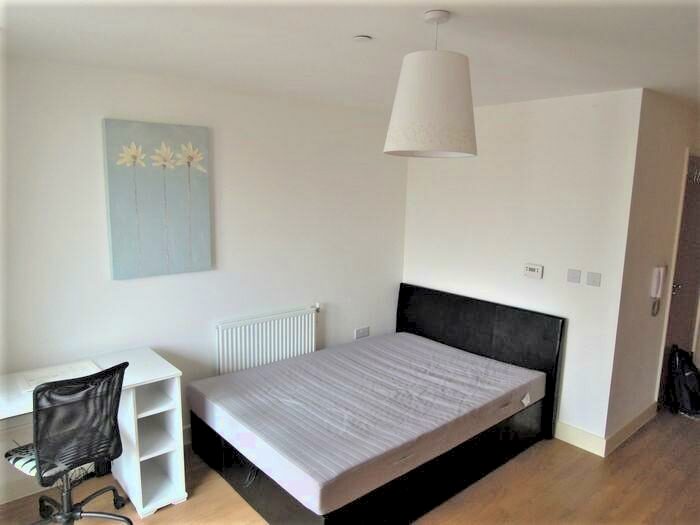 Studio To Rent In Elmira Street, London, SE13