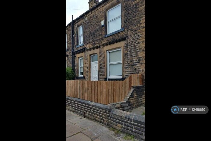 3 Bedroom Terraced House To Rent In Zoar Street, Morley, Leeds, LS27