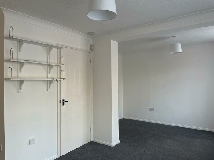 Flat To Rent In Nelson House, Greenhithe, Kent, DA9