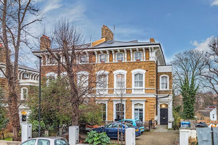 2 Bedroom Flat To Rent In Victoria Way, London, SE7