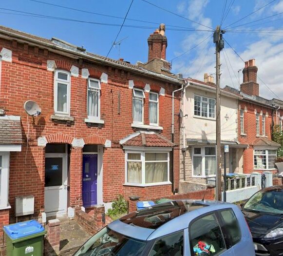 4 Bedroom Property To Rent In Milton Road, Southampton, SO15
