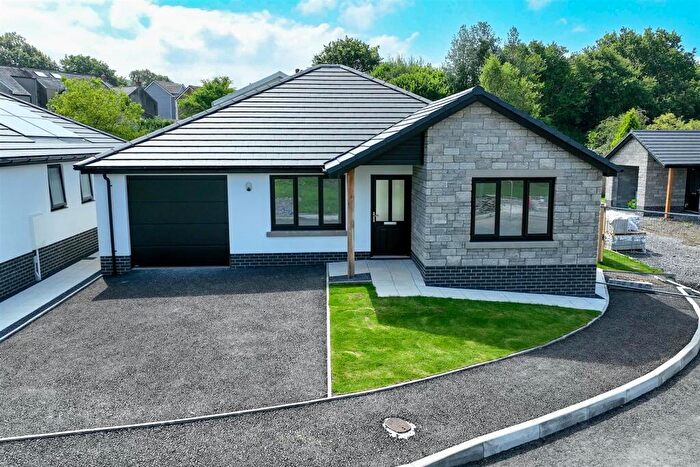 3 Bedroom Detached Bungalow For Sale In Golwg Y Garreg Las, Ammanford, SA18
