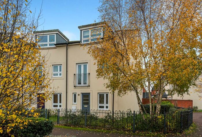 3 Bedroom End Of Terrace House To Rent In Victoria Circus, Tewkesbury, Gloucestershire, GL20