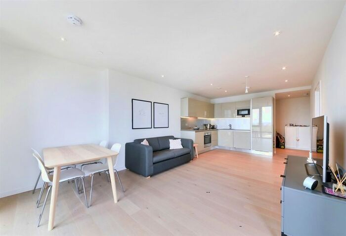 1 Bedroom Flat To Rent In One The Elephant, Elephant &amp; Castle, London, SE1