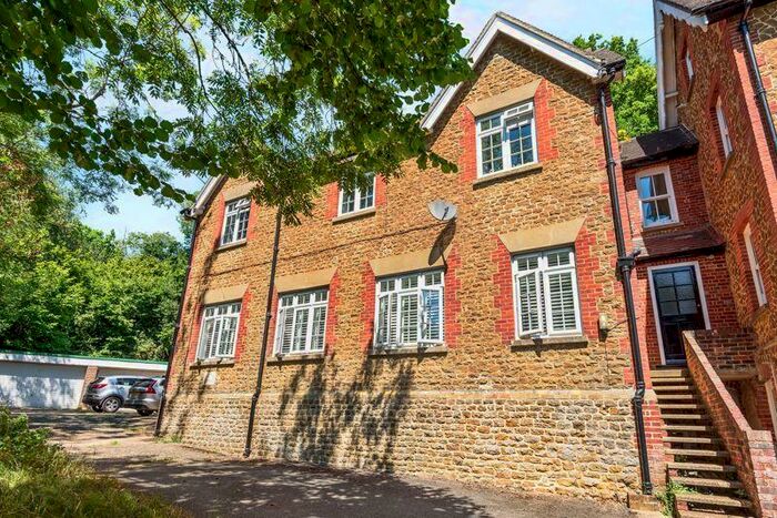 4 Bedroom Detached House To Rent In Peperharow Road, Godalming, GU7