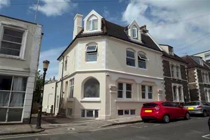2 Bedroom Flat To Rent In Oakfield Grove, Clifton, Bristol, BS8