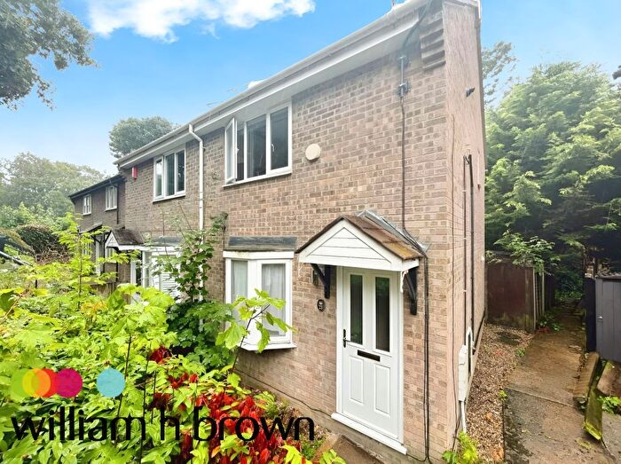 2 Bedroom Property To Rent In Acer Grove, Ipswich, IP8