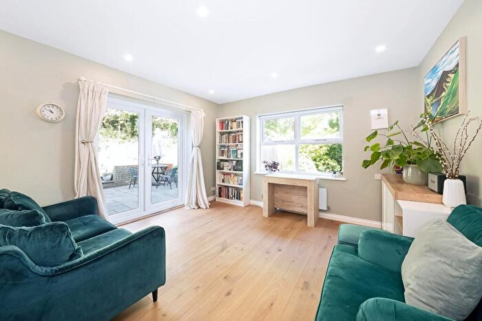 2 Bedroom Maisonette For Sale In Crofton Gate Way, Brockley, London, SE4