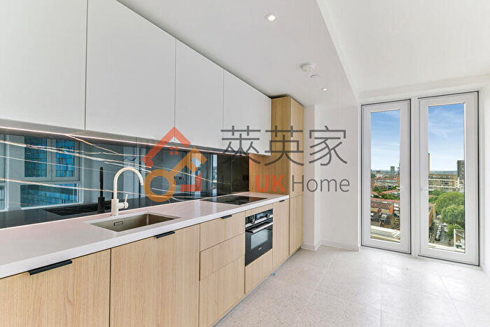 1 Bedroom Flat To Rent In Cendal Crescent, Silk District, London, E1