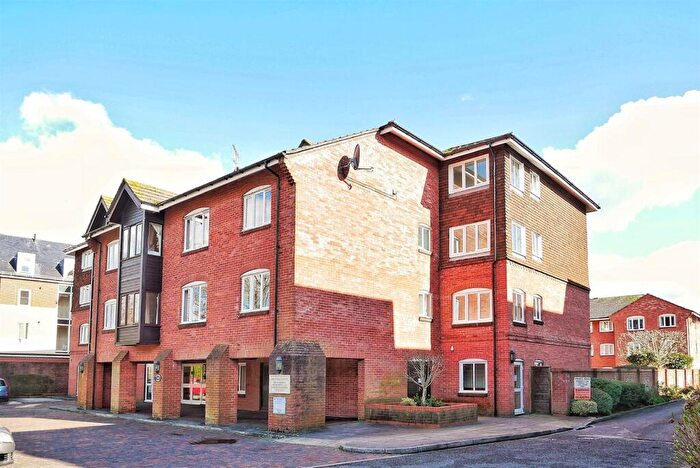 1 Bedroom Retirement Property For Sale In Stockbridge Road, Chichester, PO19