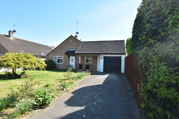 3 Bedroom Detached Bungalow For Sale In Meadow Lane, Earith, PE28