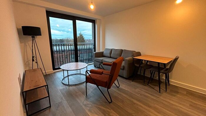 1 Bedroom Flat To Rent In Berkeley Square Apartments, Salford, M5