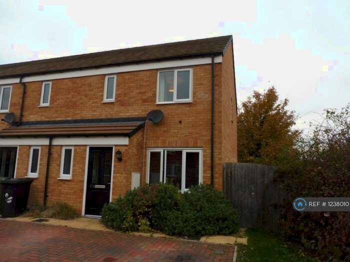 3 Bedroom End Of Terrace House To Rent In Saxonbury Way, Peterborough, PE2