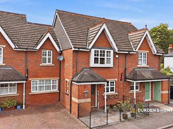 3 Bedroom Terraced House For Sale In Smarts Lane, Loughton, IG10
