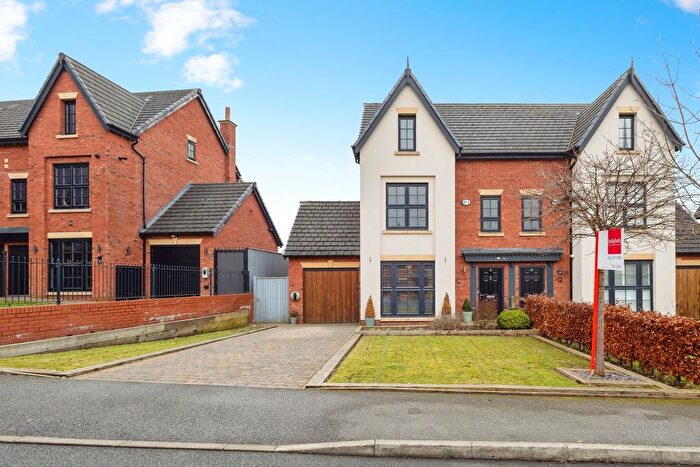 4 Bedroom Semi Detached House For Sale In The Fairways, Dukinfield, Greater Manchester, SK16