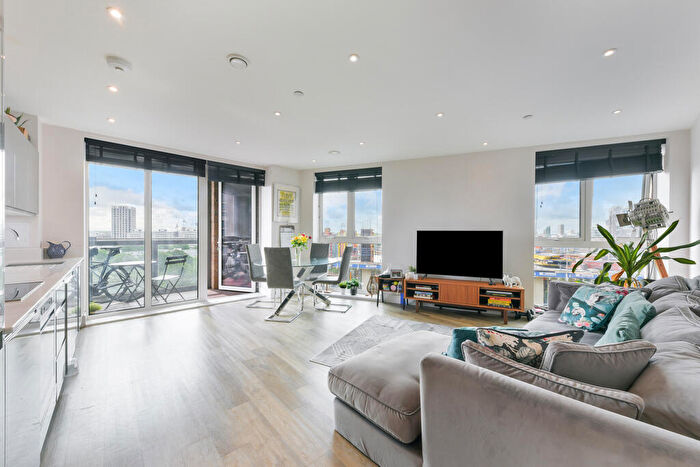 2 Bedroom Apartment To Rent In Wilson House, SW11