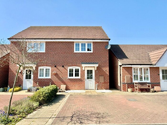 3 Bedroom Semi Detached House To Rent In Cover Drive, Bottesford, Nottingham, NG13