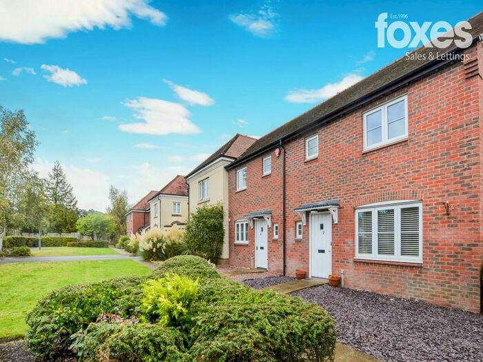 3 Bedroom Property To Rent In Cracklewood Close, Ferndown, West Moors, BH22