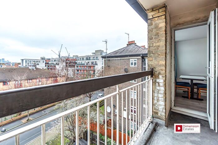 2 Bedroom Flat To Rent In Bonner Road, Bethnal Green, London, E2