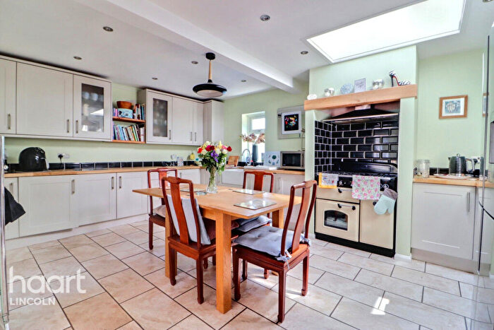 4 Bedroom Detached House For Sale In West Street, Timberland, LN4