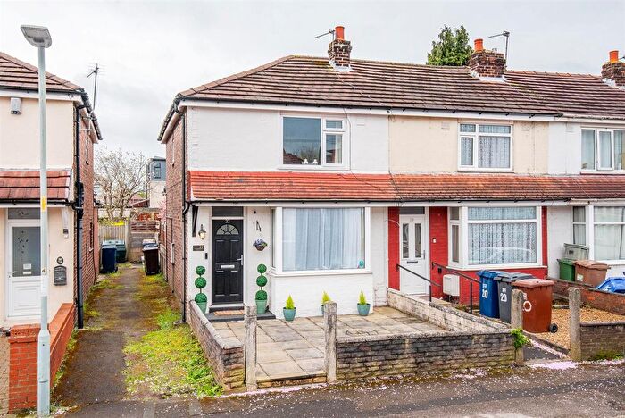 2 Bedroom End Terrace House For Sale In Young Avenue, Leyland, PR25