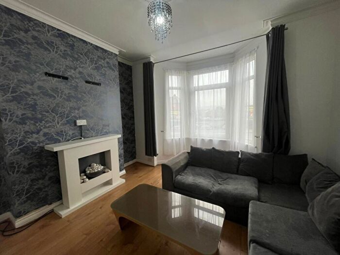 3 Bedroom Duplex To Rent In Cowbridge Road East, Cardiff, CF5