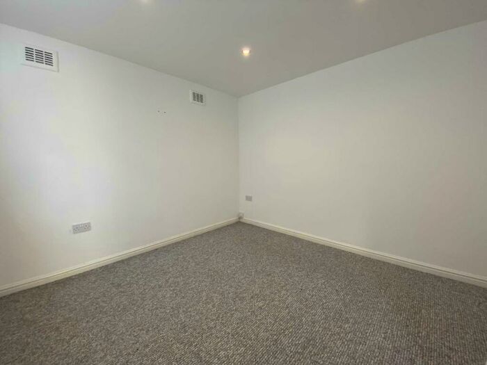2 Bedroom Apartment To Rent In Westway, Liverpool, L31
