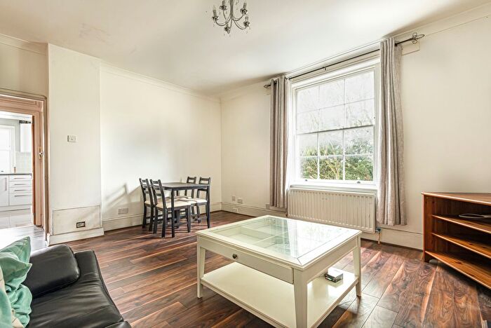 2 Bedroom Flat To Rent In Shooters Hill Road, Blackheath, London, SE3