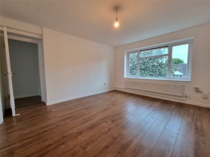 1 Bedroom Apartment To Rent In Tulip Avenue, Nottingham, Nottinghamshire, NG3