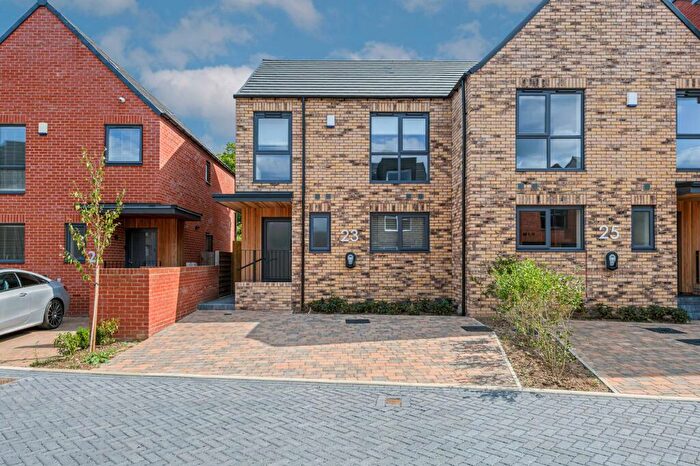 3 Bedroom Semi-Detached House To Rent In Firmin Way, Nottingham, NG11