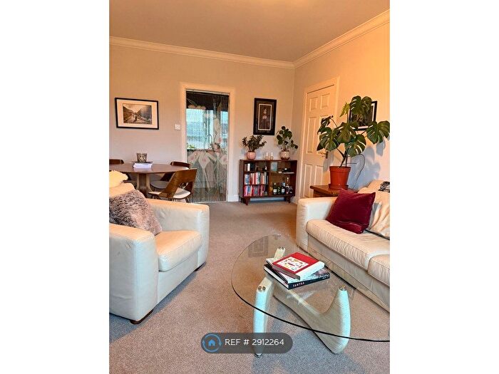 2 Bedroom Flat To Rent In Cults, Aberdeen, AB15