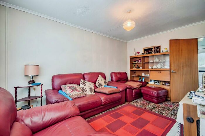 3 Bedroom End Of Terrace House For Sale In Cambrian Street, Llanelli, Carmarthenshire, SA15