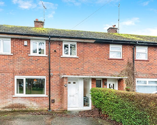 3 Bedroom Terraced House For Sale In Willow Crescent, Chester, CH2