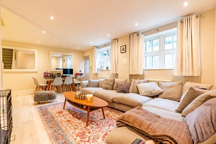 2 Bedroom Terraced House For Sale In Victoria Street, St. Albans, Hertfordshire, AL1