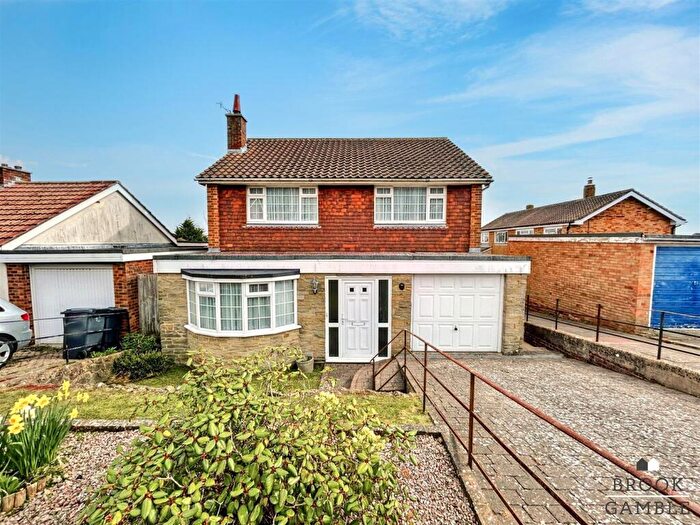 5 Bedroom Detached House For Sale In Filching Road, Eastbourne, BN20