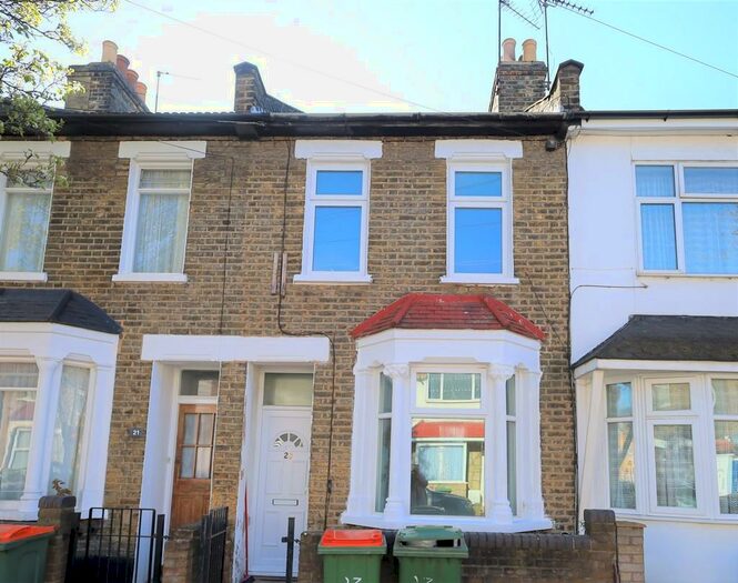 2 Bedroom Detached House To Rent In Pond Road, Stratford, E15