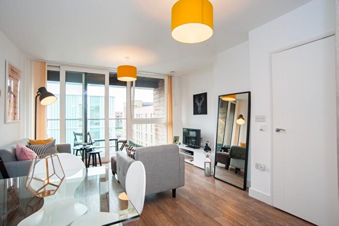 1 Bedroom Flat To Rent In Mandara Place, Greenland Place, Yeoman Street, Surrey Quays, SE8