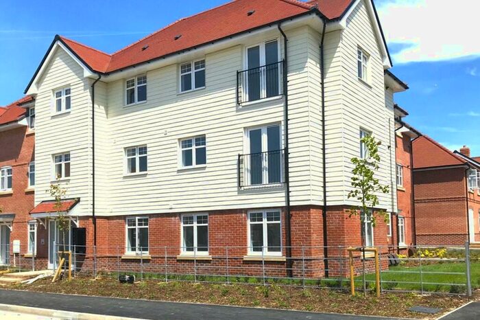 2 Bedroom Apartment To Rent In Impatiens Place, Worthing, BN13