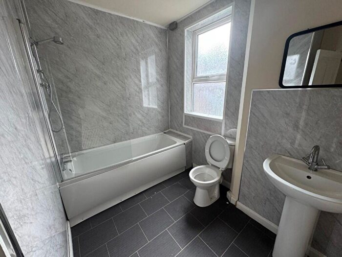 2 Bedroom Terraced House To Rent In Ilkeston Road, Nottingham, Nottinghamshire, NG7